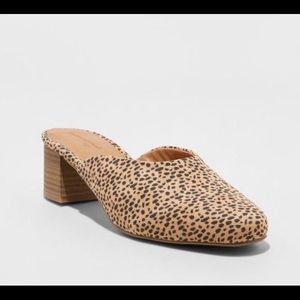 Leopard print mules